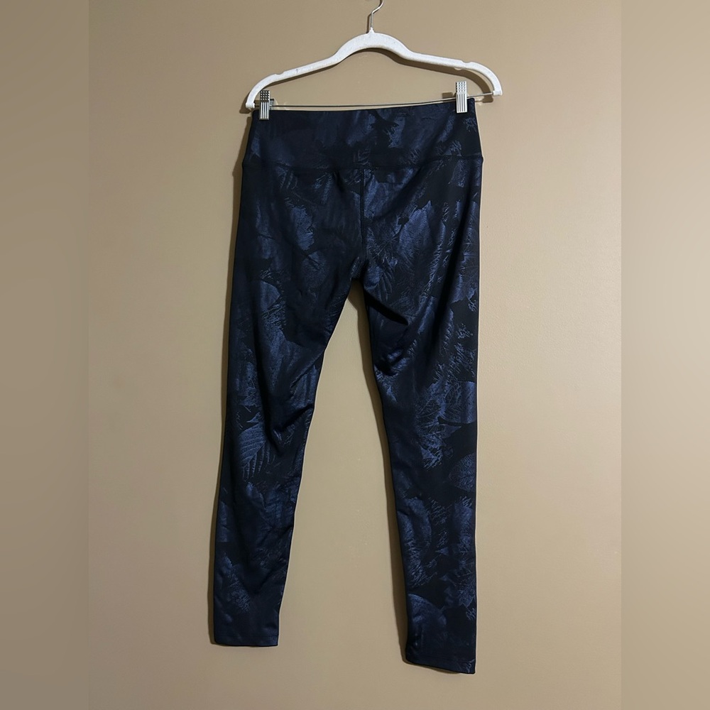 Jockey Black Blue Leaf Metallic Patterned Cropped Leggings - Picture 2 of 4